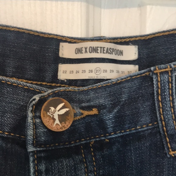 One Teaspoon Distressed Jean Shorts - Picture 2 of 3